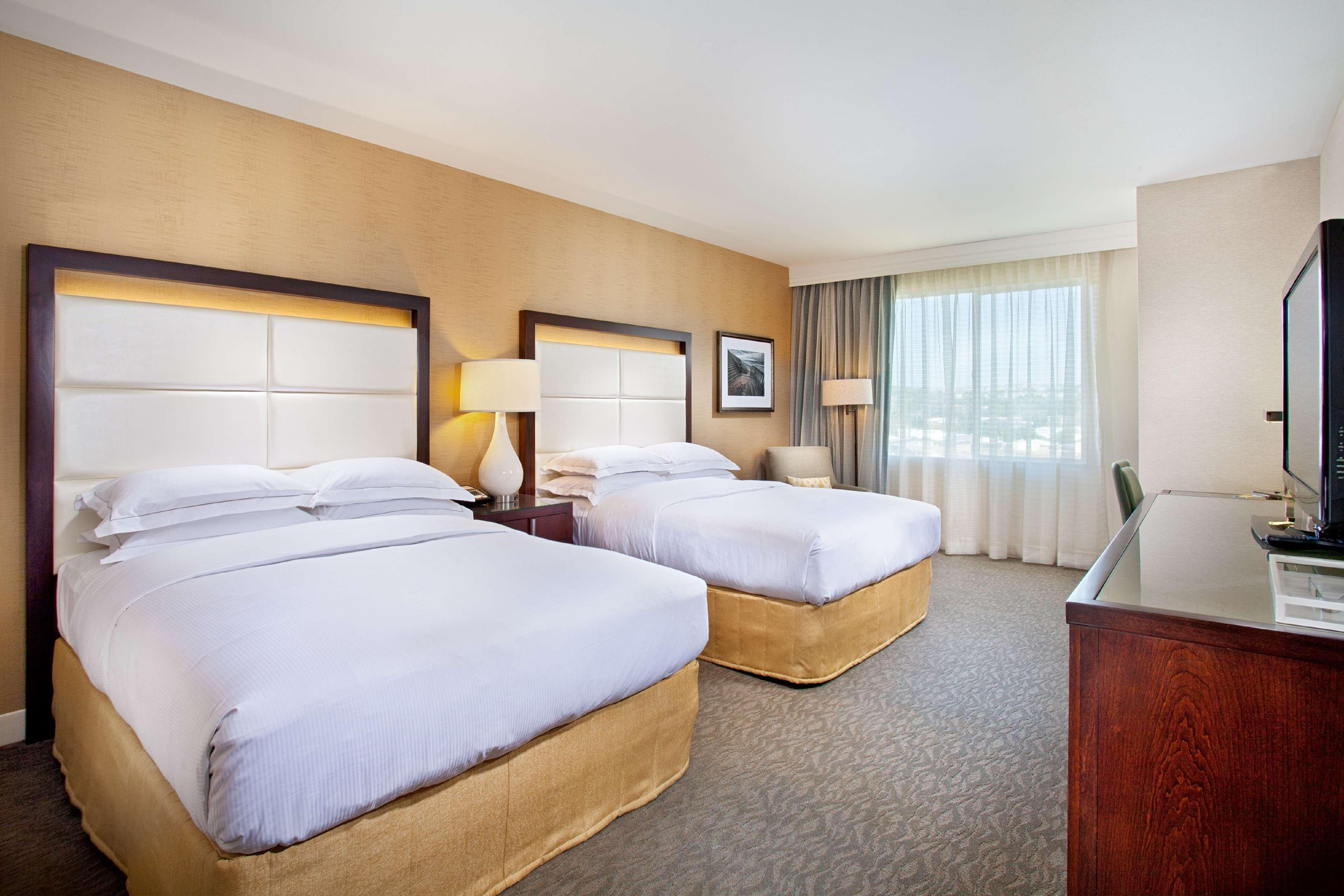 Manchester Grand Hyatt Hotel 4*